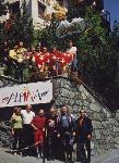 Bild 9, Gruppenfoto beim Hotel Alpina
